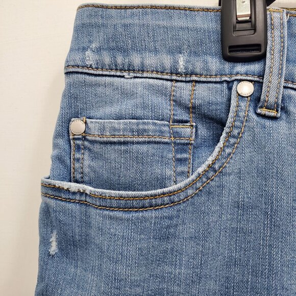 Torrid Bombshell Straight Woman's Light Wash Distressed Stretch Jeans Plus 20R‎ - Picture 3 of 7